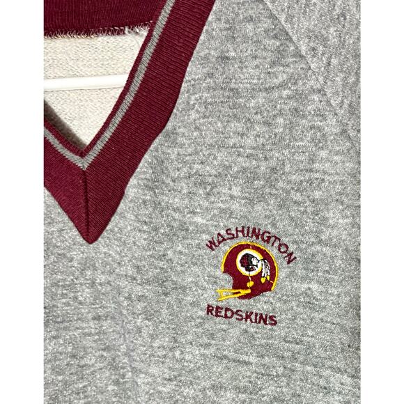Vintage Washington Redskins NFL Gray V-Neck Sweatshirt Embroidered Logo Sz M - Picture 3 of 8
